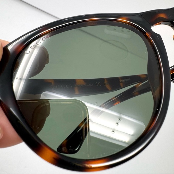 GUCCI Sunglasses made in Italy - Picture 9 of 10